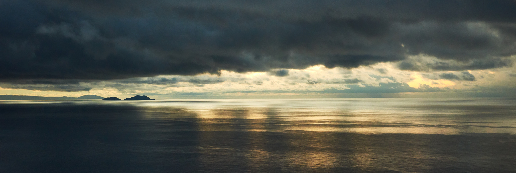 Nikon D810 sample photo. Storm gold photography