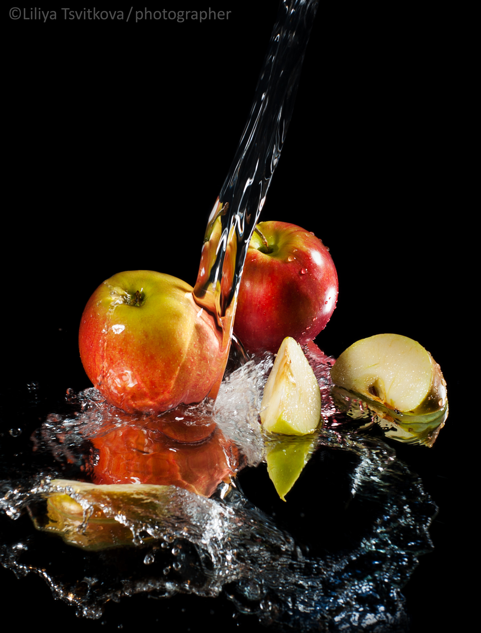 Nikon D700 sample photo. Wet apples photography
