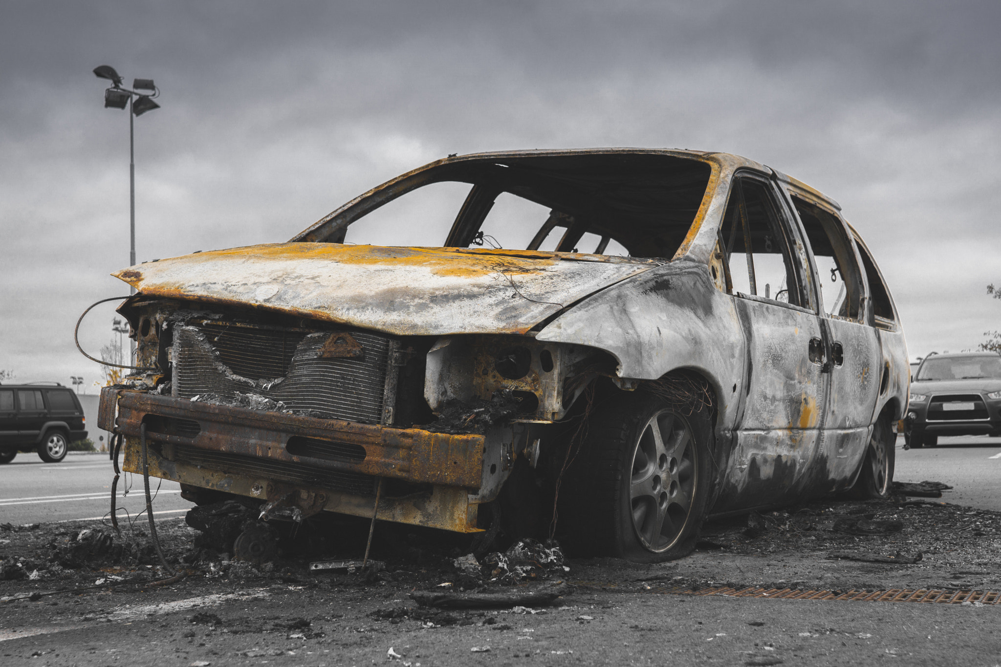 Sony FE 28mm F2 sample photo. My yellow car photography