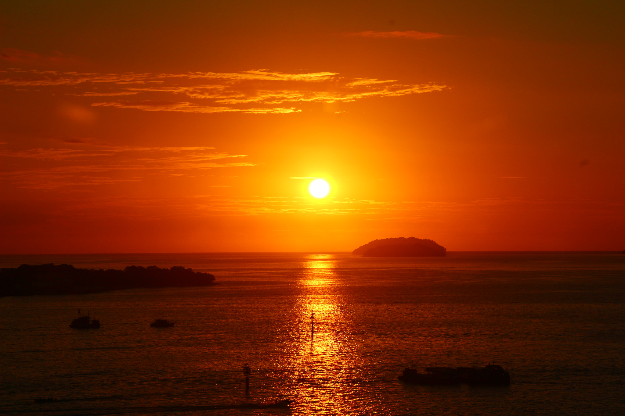 Canon EOS 650D (EOS Rebel T4i / EOS Kiss X6i) sample photo. Sabah sunset photography