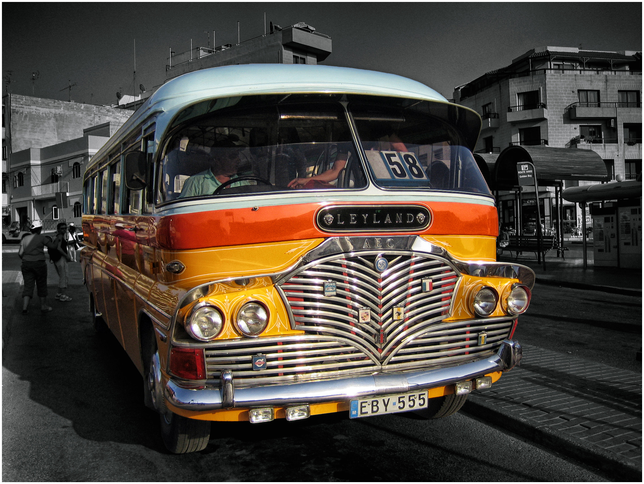 Canon DIGITAL IXUS 40 sample photo. Autobus maltes serie travel photography