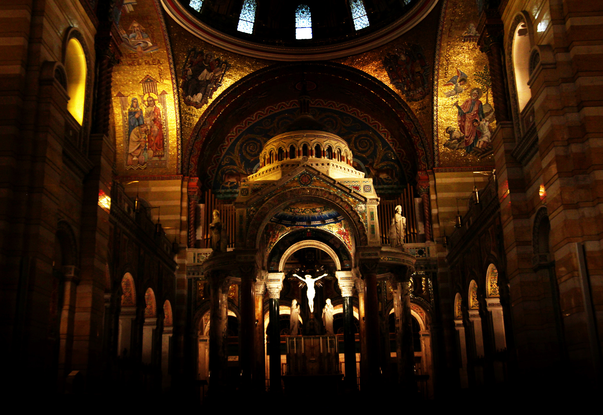 Tamron SP AF 17-50mm F2.8 XR Di II LD Aspherical (IF) sample photo. Cathedral basilica of st louis  photography