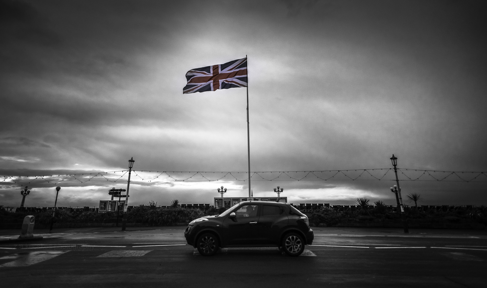Nikon AF Nikkor 20mm F2.8D sample photo. The flag photography