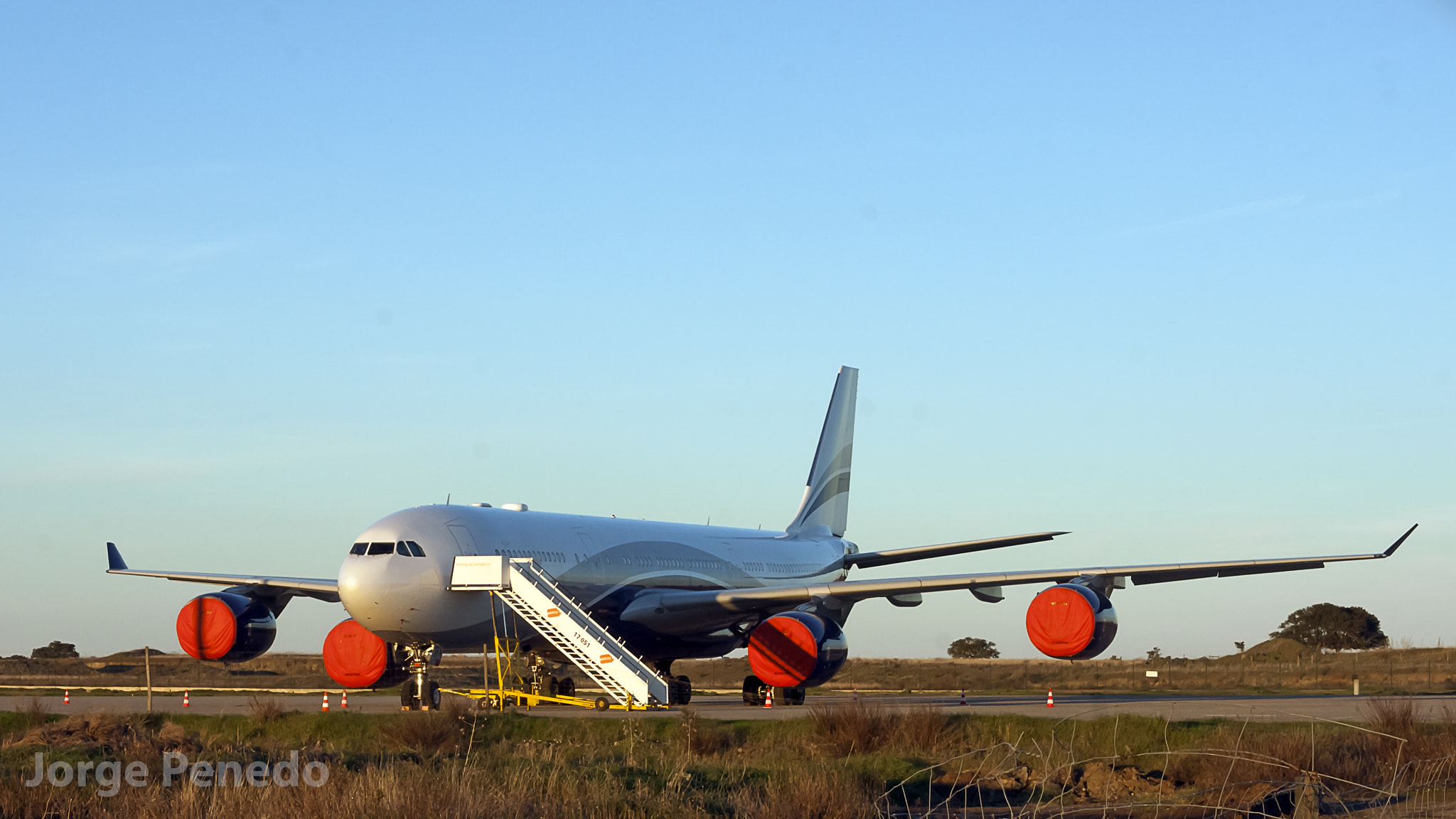 Sony Alpha DSLR-A390 sample photo. Airbus 340-500 photography