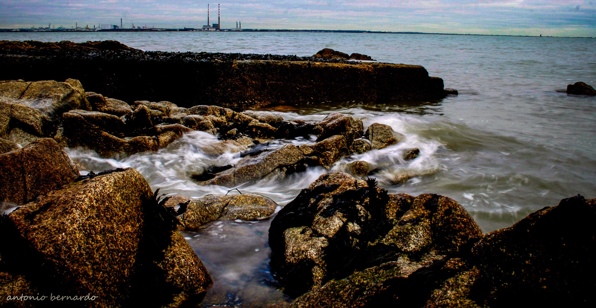 Canon EOS 30D + Canon EF-S 18-55mm F3.5-5.6 II sample photo. Blackrock sea photography