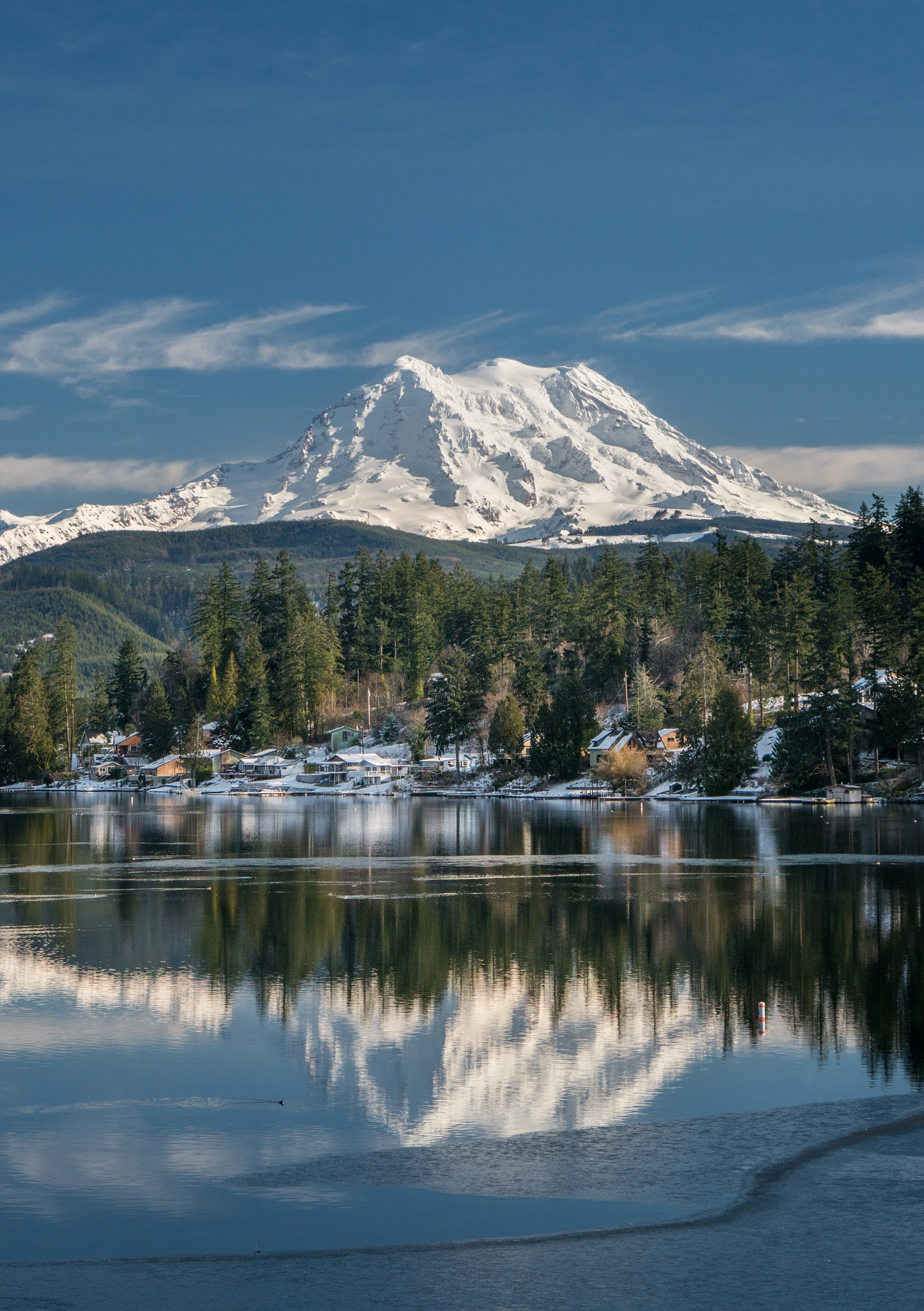 Sony a6300 + Sony FE 24-240mm F3.5-6.3 OSS sample photo. Mt rainier winter reflection photography