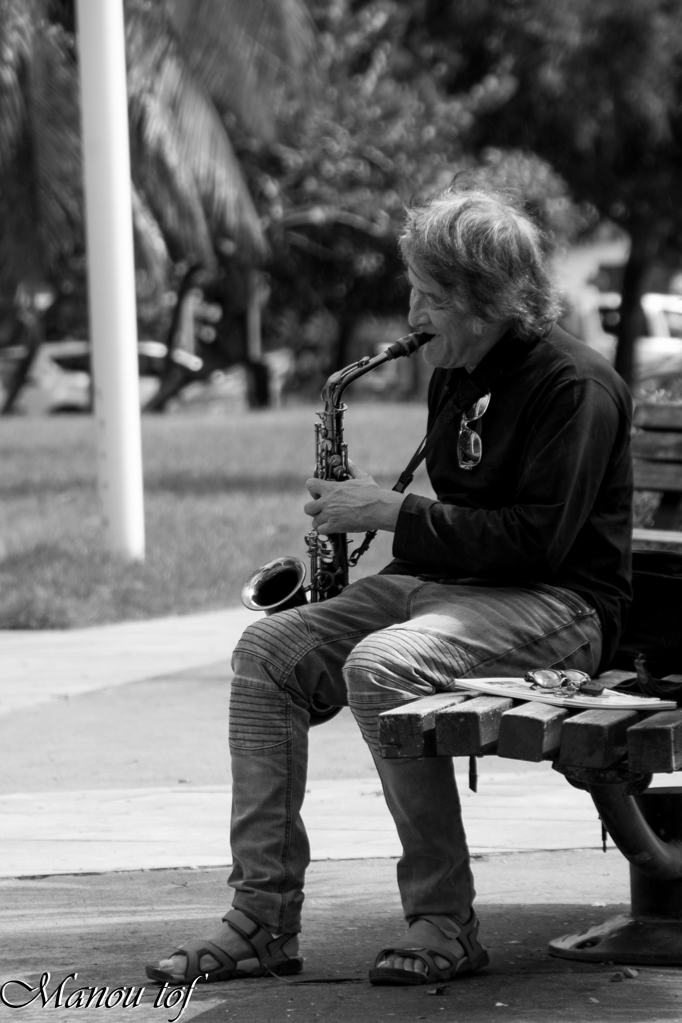 Canon EOS 70D + Tamron AF 18-200mm F3.5-6.3 XR Di II LD Aspherical (IF) Macro sample photo. Sax guy photography