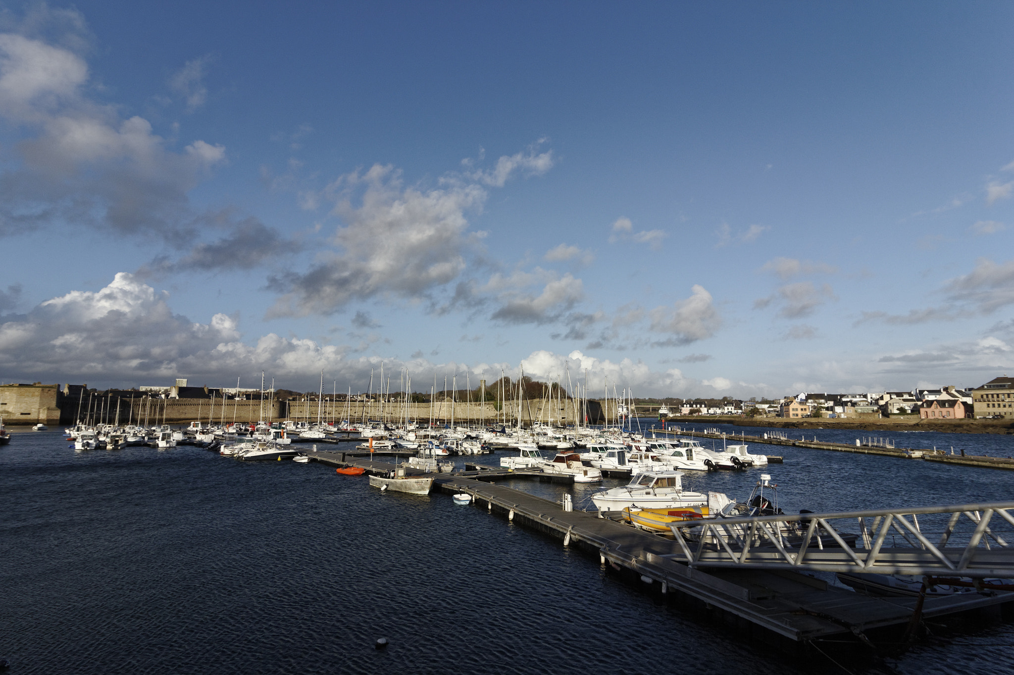 Tokina AT-X Pro 12-24mm F4 (IF) DX sample photo. Port de concarneau photography