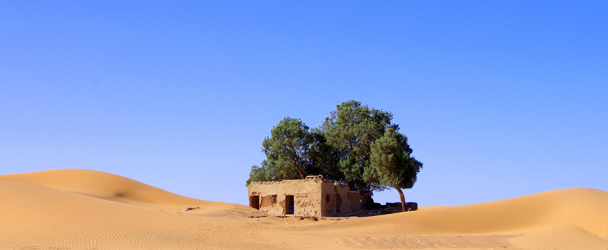 Pentax K-5 II sample photo. House in the desert photography