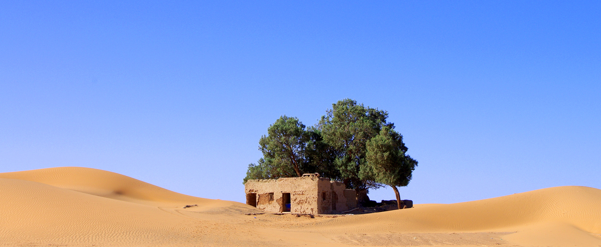 Pentax K-5 II + smc PENTAX-DA L 18-55mm F3.5-5.6 AL WR sample photo. House in the desert photography