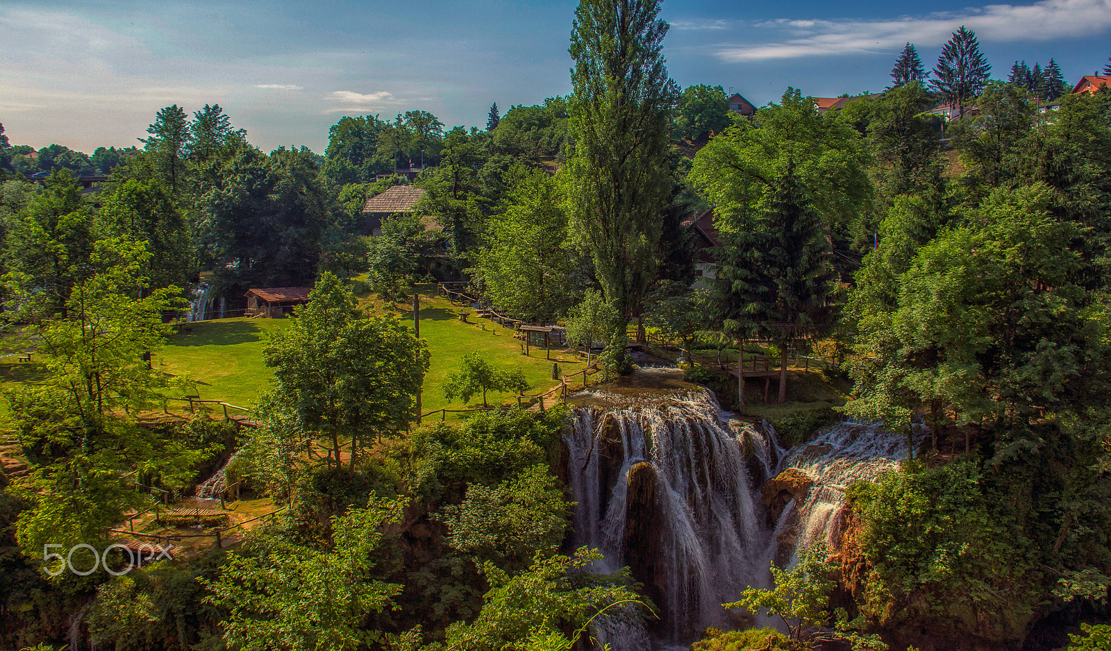Canon EF-S 18-200mm F3.5-5.6 IS sample photo. Rastoke photography