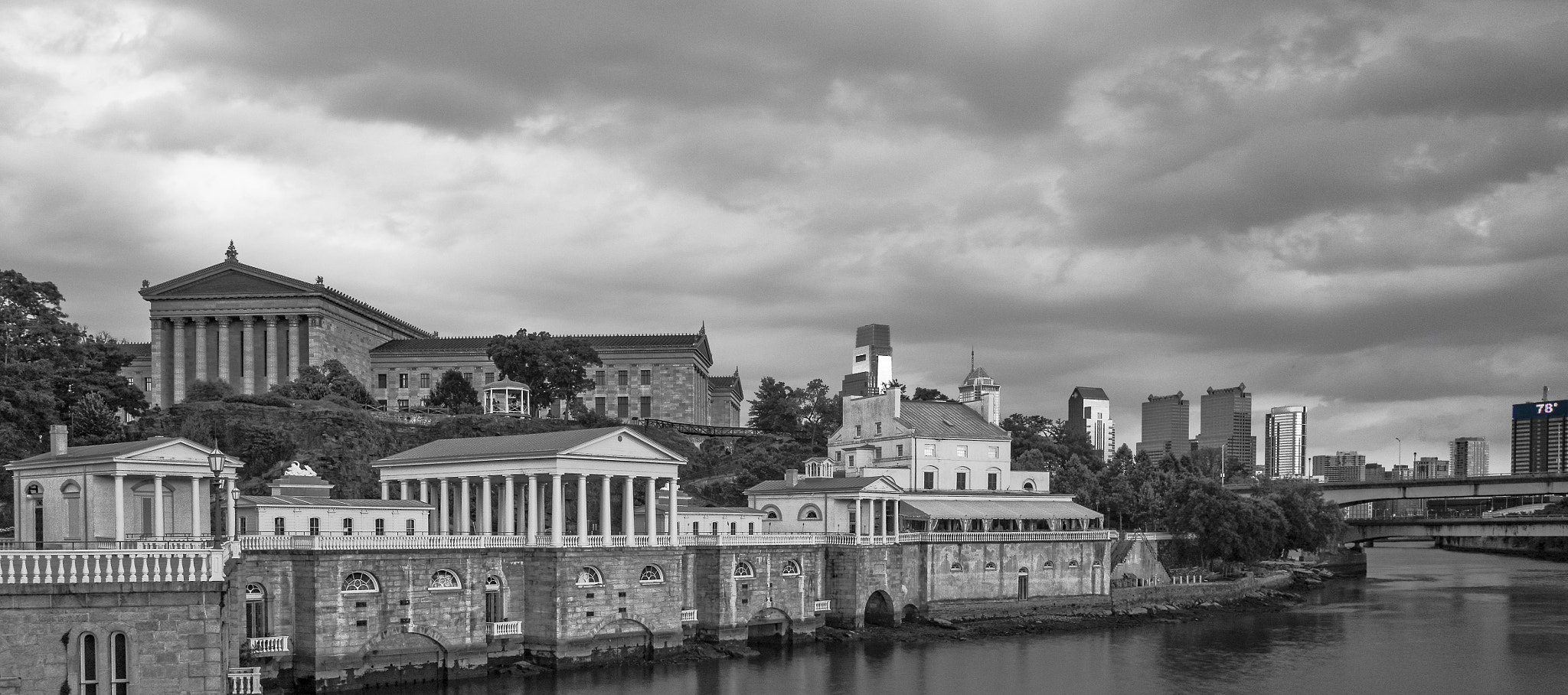 Panasonic Lumix DMC-GH2 + Panasonic Lumix G 14mm F2.5 ASPH sample photo. Fairmount water works photography
