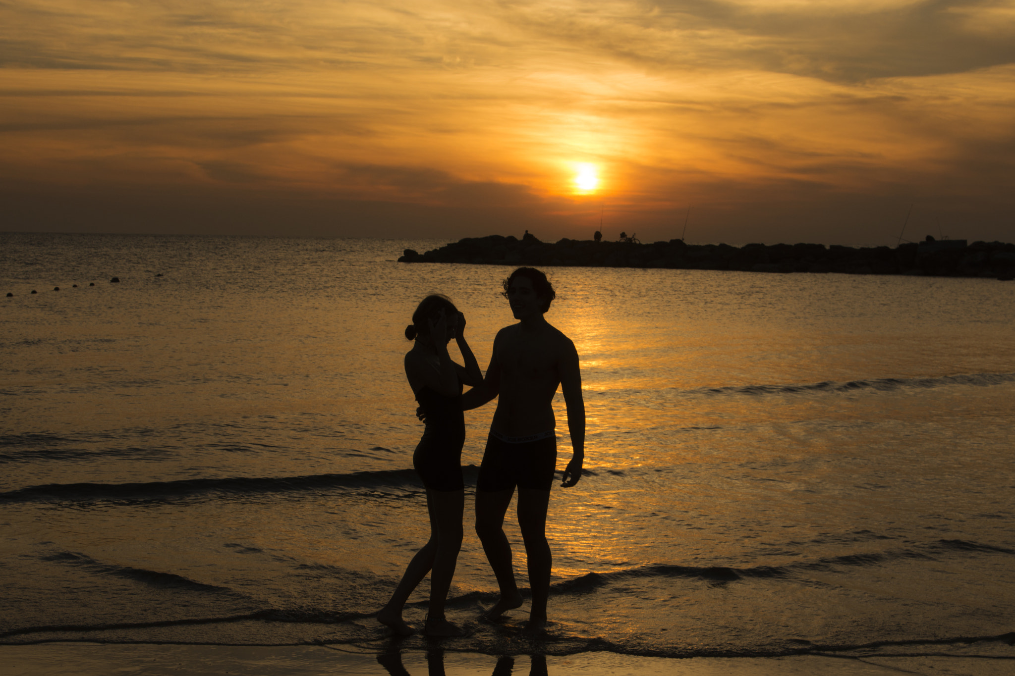 Nikon AF-S Nikkor 24-120mm F4G ED VR sample photo. Sunset photography