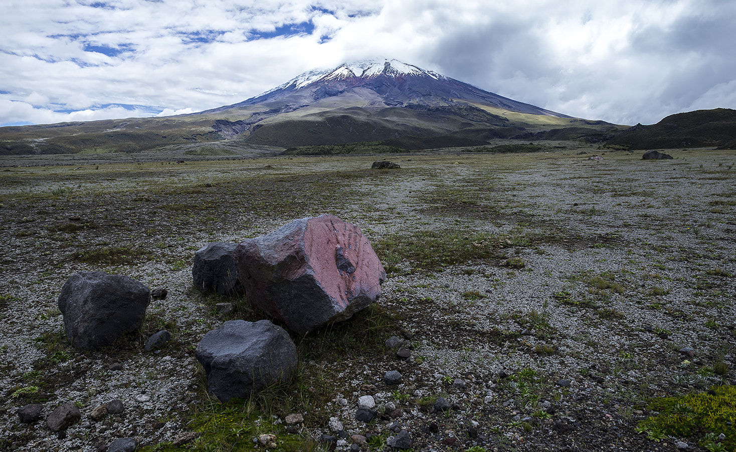 E 21mm F2.8 sample photo. Cotopaxi photography