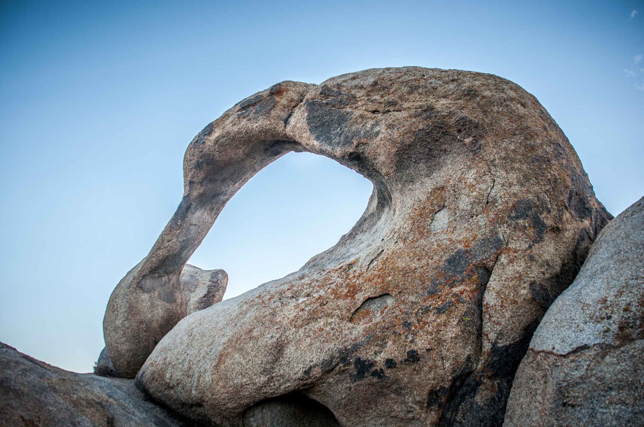 Nikon D5000 sample photo. Hdr mobius arch photography