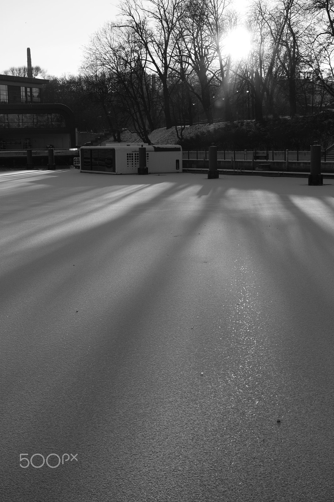Canon EOS 500D (EOS Rebel T1i / EOS Kiss X3) + Canon EF 24-105mm F4L IS USM sample photo. Thin ice 2. photography