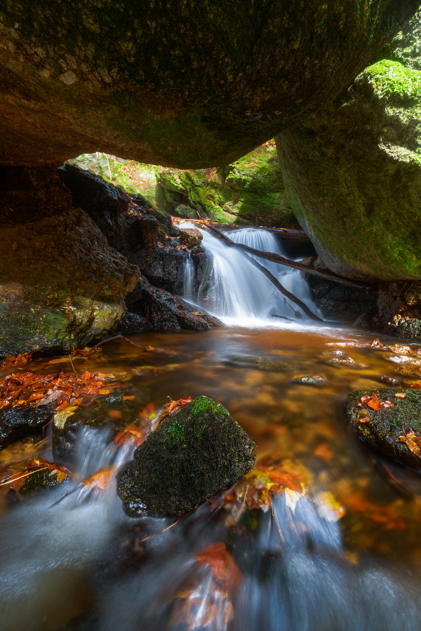 Canon EF 16-35mm F4L IS USM sample photo. Wedged photography
