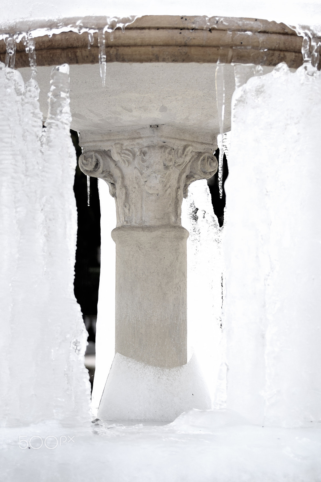 Nikon D5300 sample photo. Frozen fountain photography