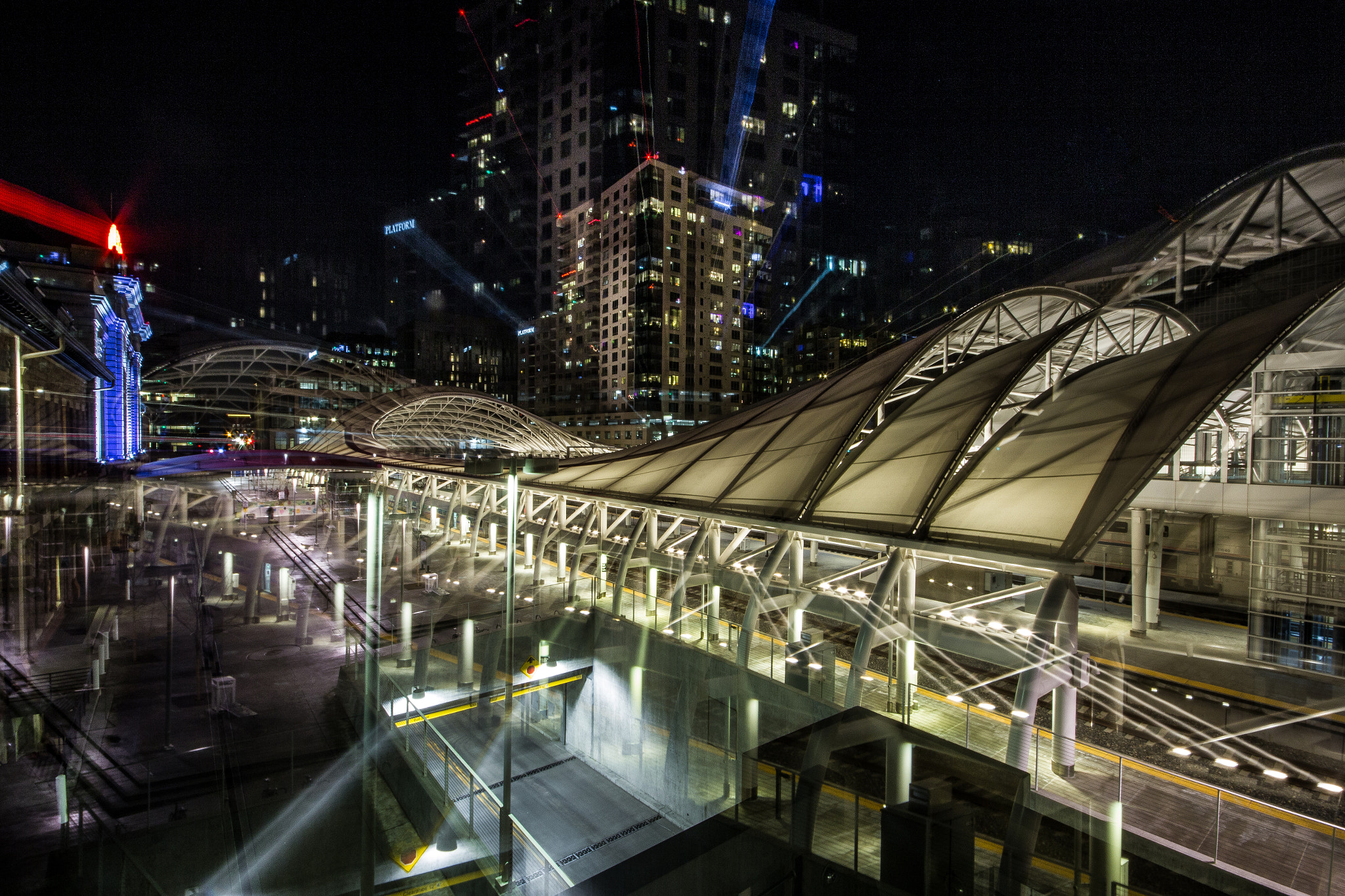 Sigma 10-20mm F4-5.6 EX DC HSM sample photo. Union station lights 2 photography