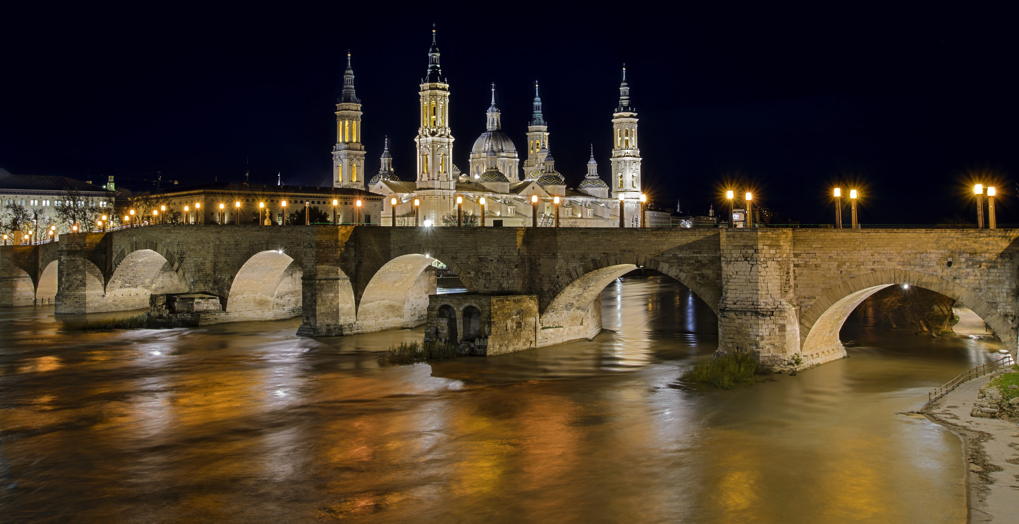Sigma 24-105mm F4 DG OS HSM Art sample photo. Zaragoza photography