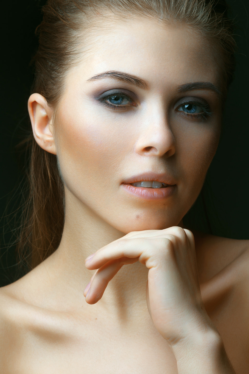 Canon EF 100mm F2.0 USM sample photo. Nastya photography