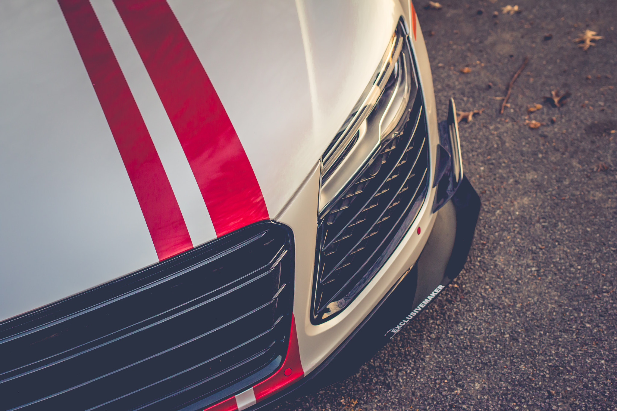 Canon EF 35mm F2 IS USM sample photo. Audi r8 photography