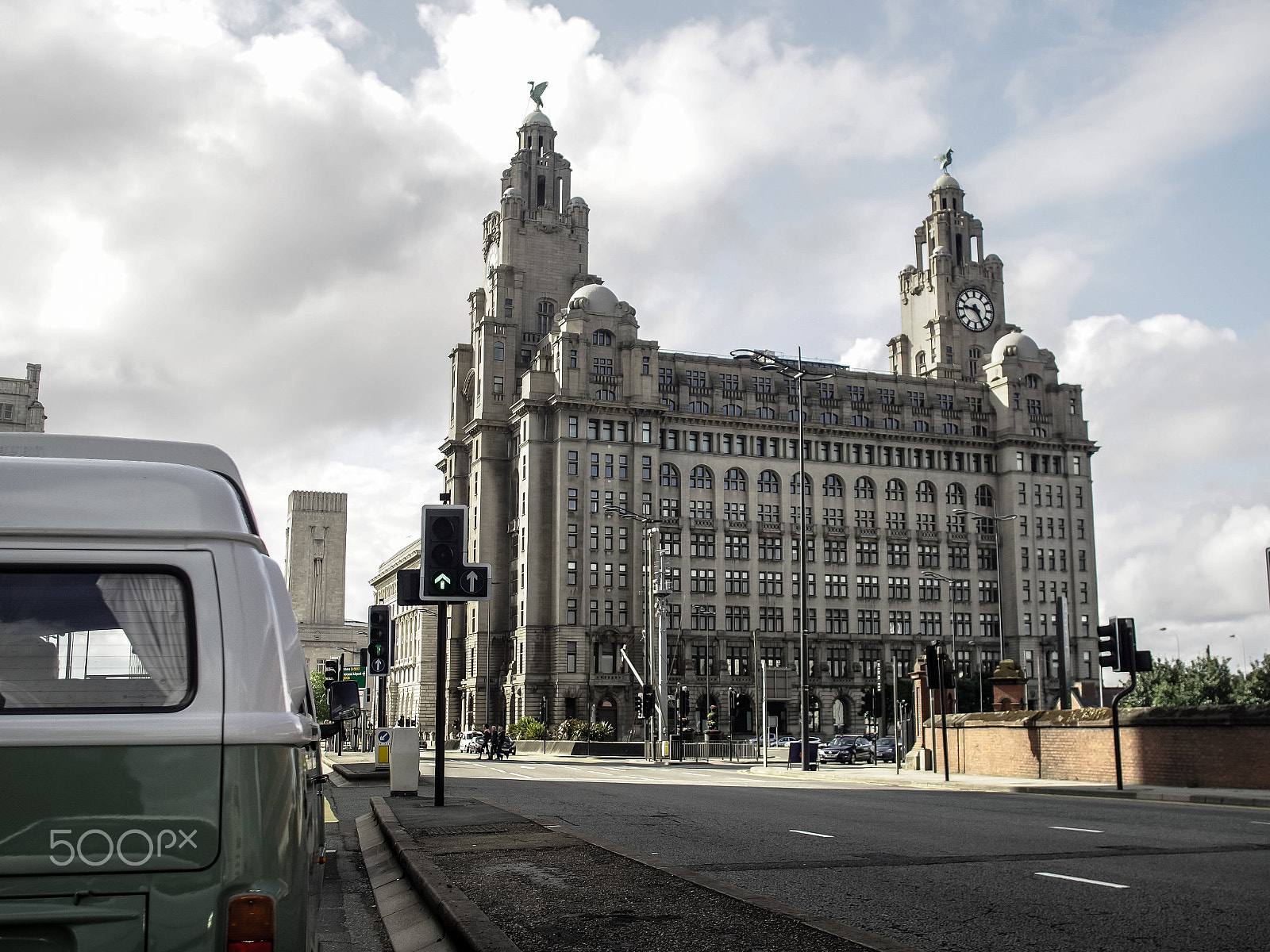 Olympus OM-D E-M5 + Sigma 19mm F2.8 DN Art sample photo. Liverpool view photography