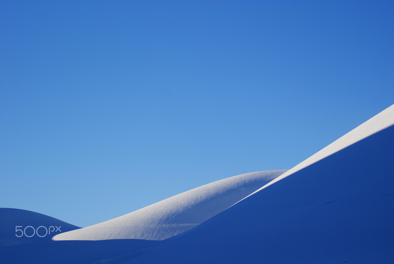 Sony Alpha DSLR-A200 sample photo. Minimal photography