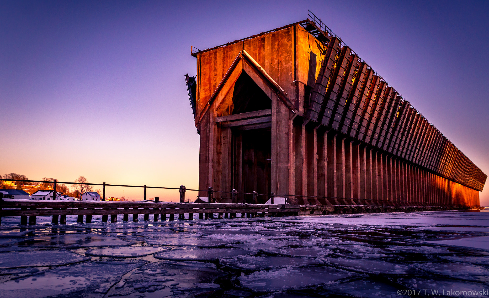 Sony Alpha NEX-C3 sample photo. Abandoned dock photography