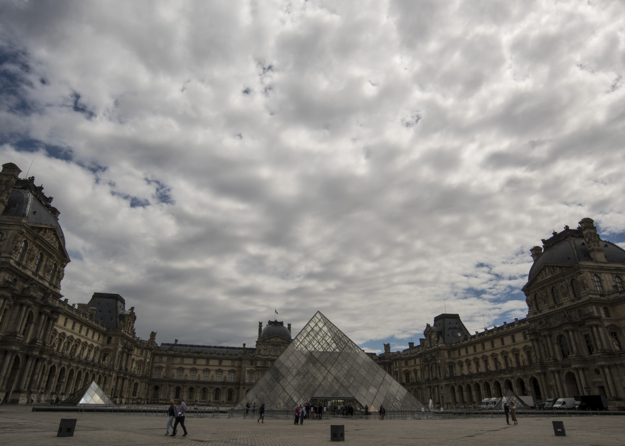 Nikon D810 sample photo. The louvre photography
