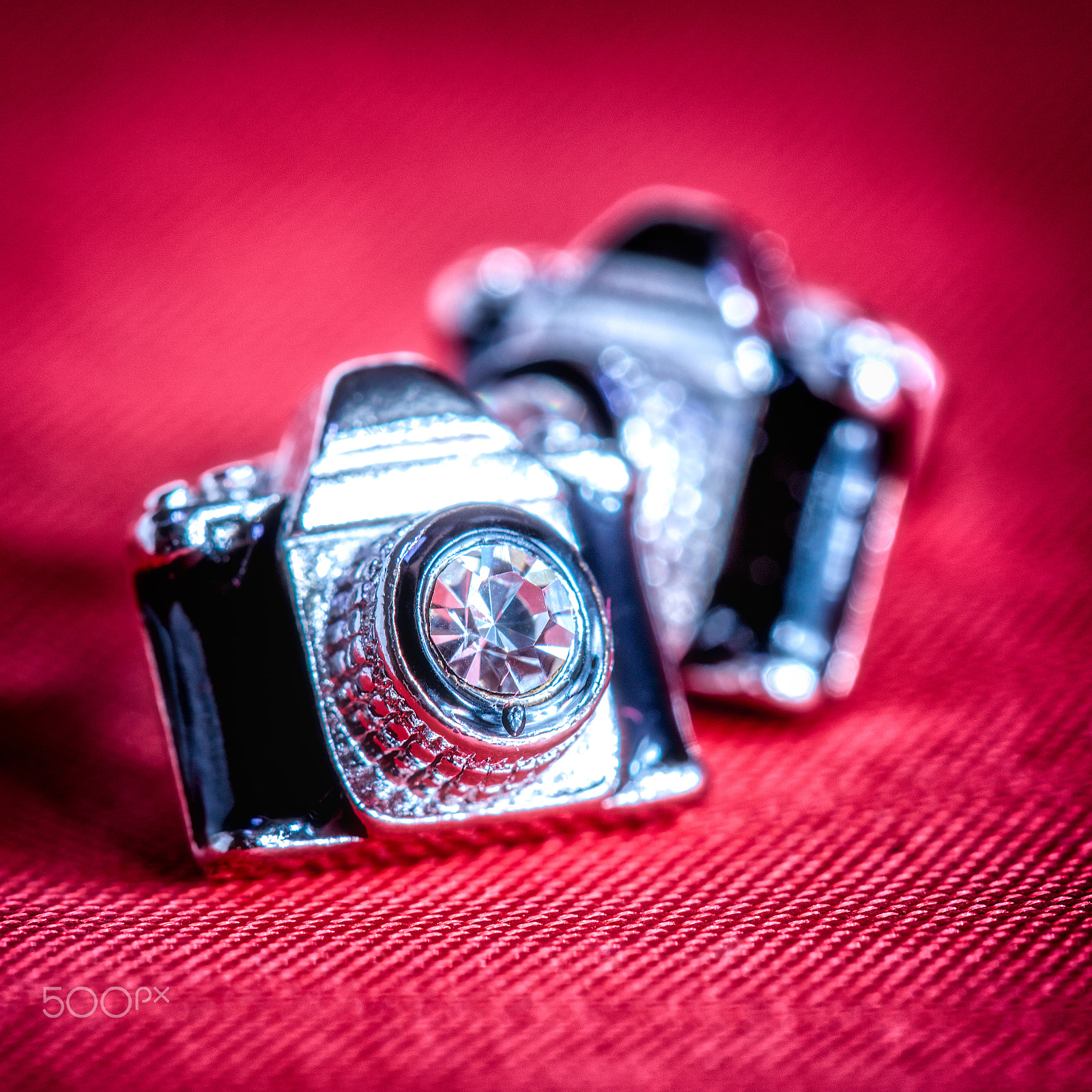 Canon EOS 5DS R sample photo. Novelty earings photography