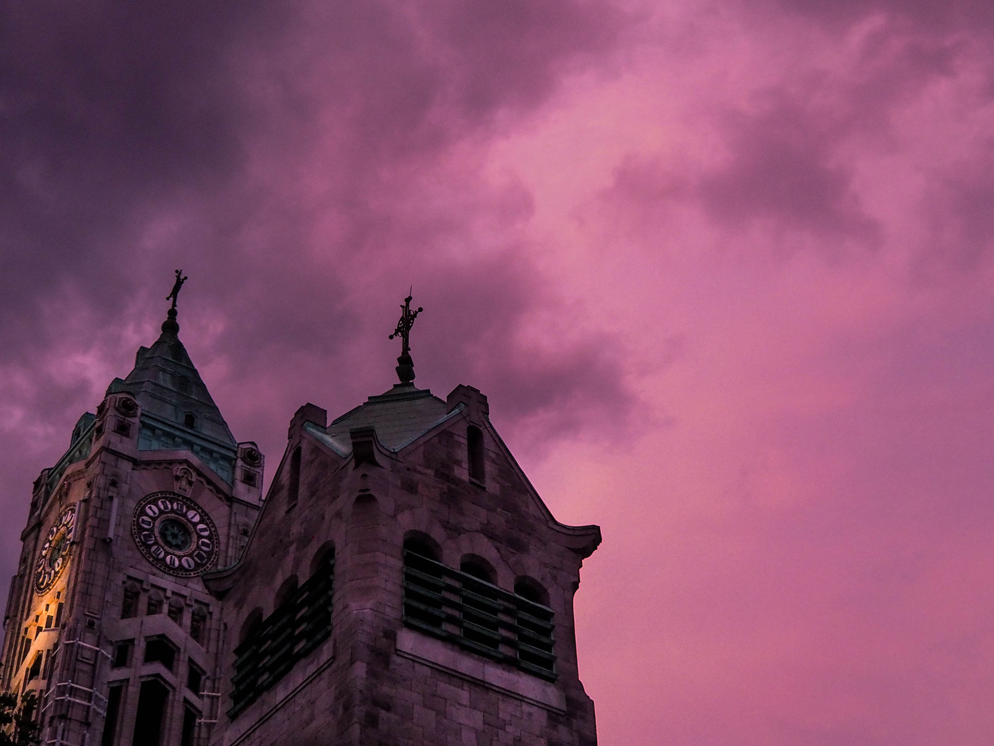 OLYMPUS M.14-150mm F4.0-5.6 II sample photo. Twilight storm photography