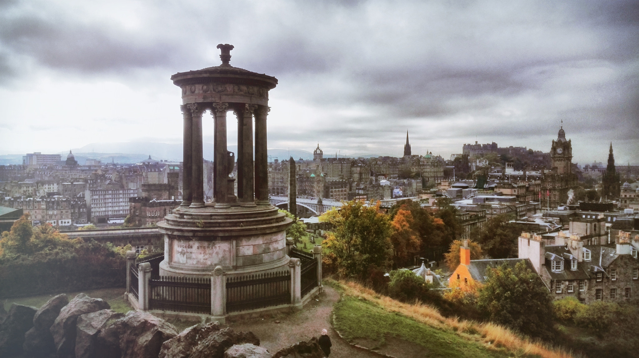 HUAWEI P7-L10 sample photo. Edinburgh calton hill view photography