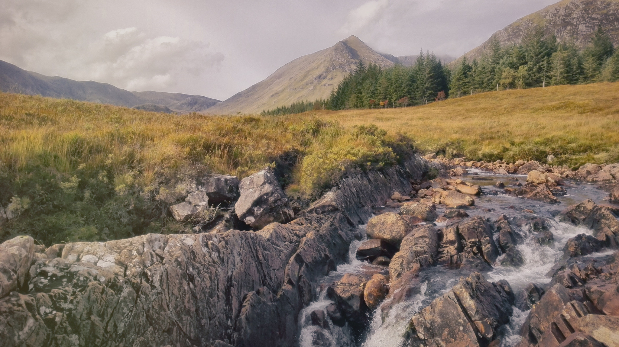 HUAWEI P7-L10 sample photo. West highland way photography