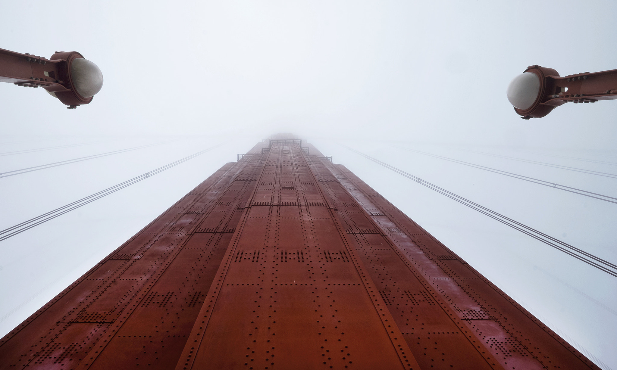 Fujifilm XF 14mm F2.8 R sample photo. Golden gate bridge in symmetry photography