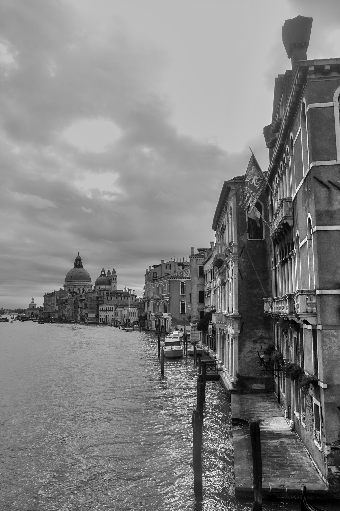 Canon EOS 80D sample photo. Venetian photography