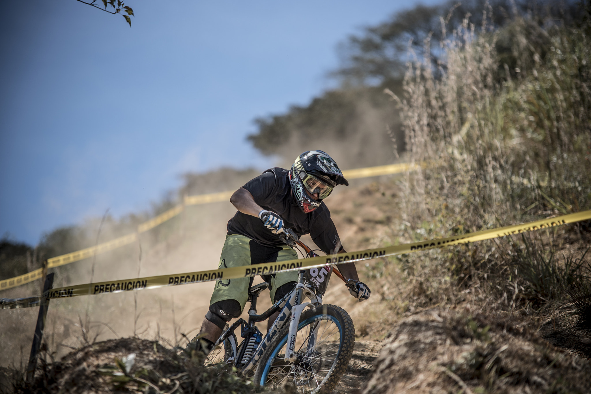 Sigma 70-200mm F2.8 EX DG Macro HSM II sample photo. Downhill race photography
