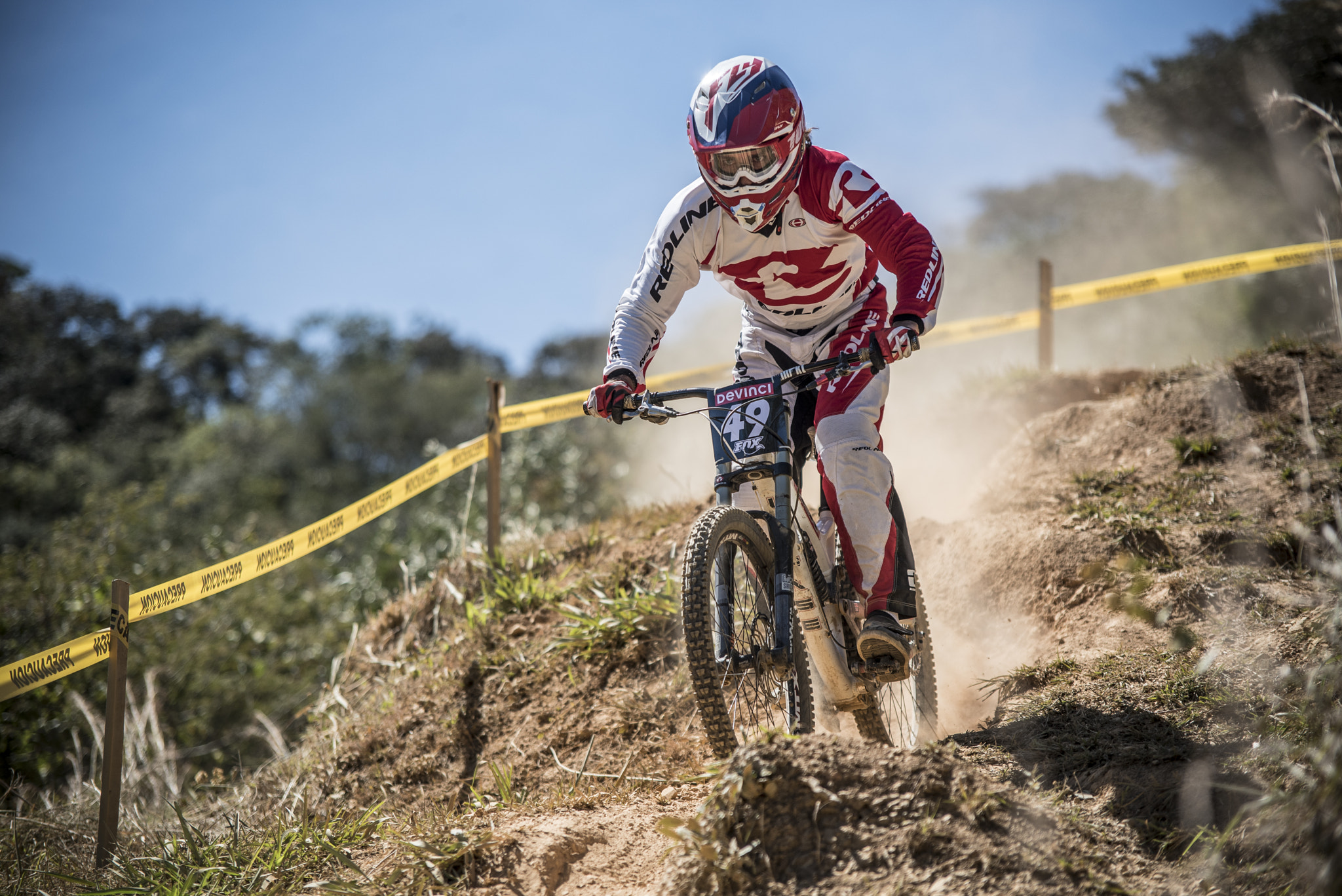 Sigma 70-200mm F2.8 EX DG Macro HSM II sample photo. Downhill race photography