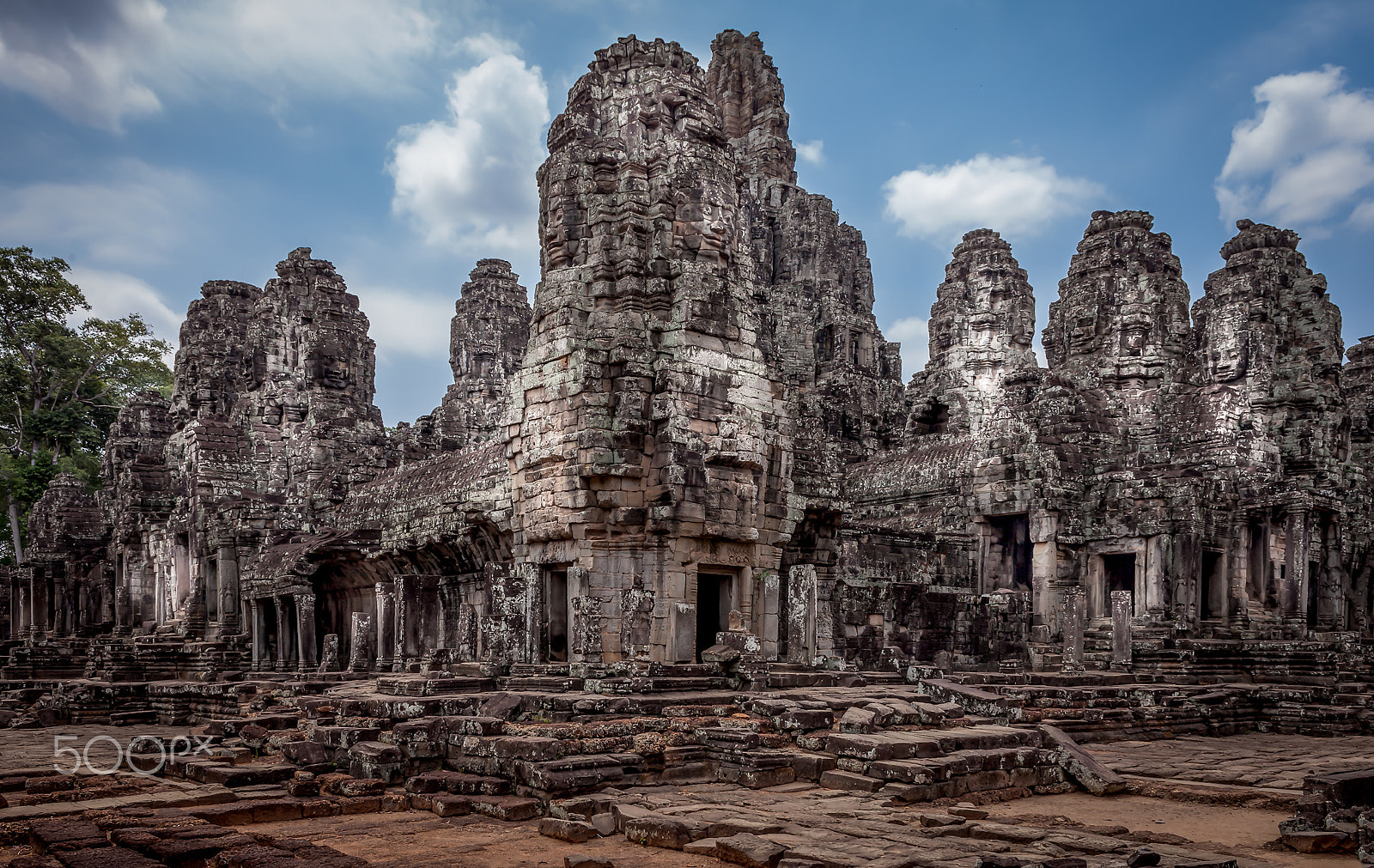 Canon EF 28mm F1.8 USM sample photo. Bayon photography