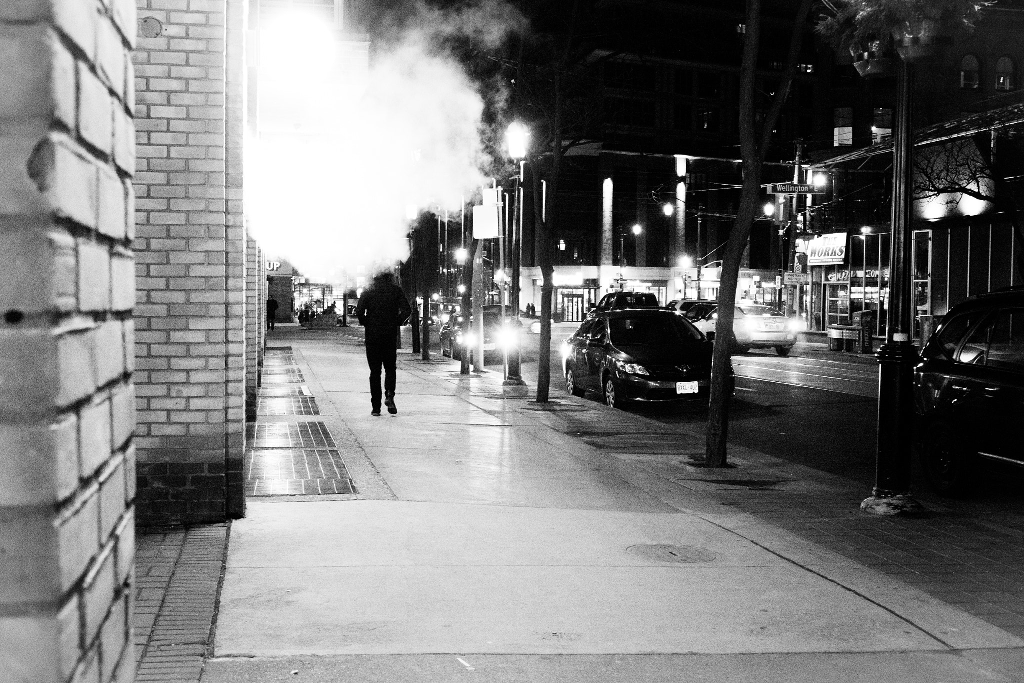 Fujifilm X-E2 + Fujifilm XF 27mm F2.8 sample photo. Throughthesmoke photography