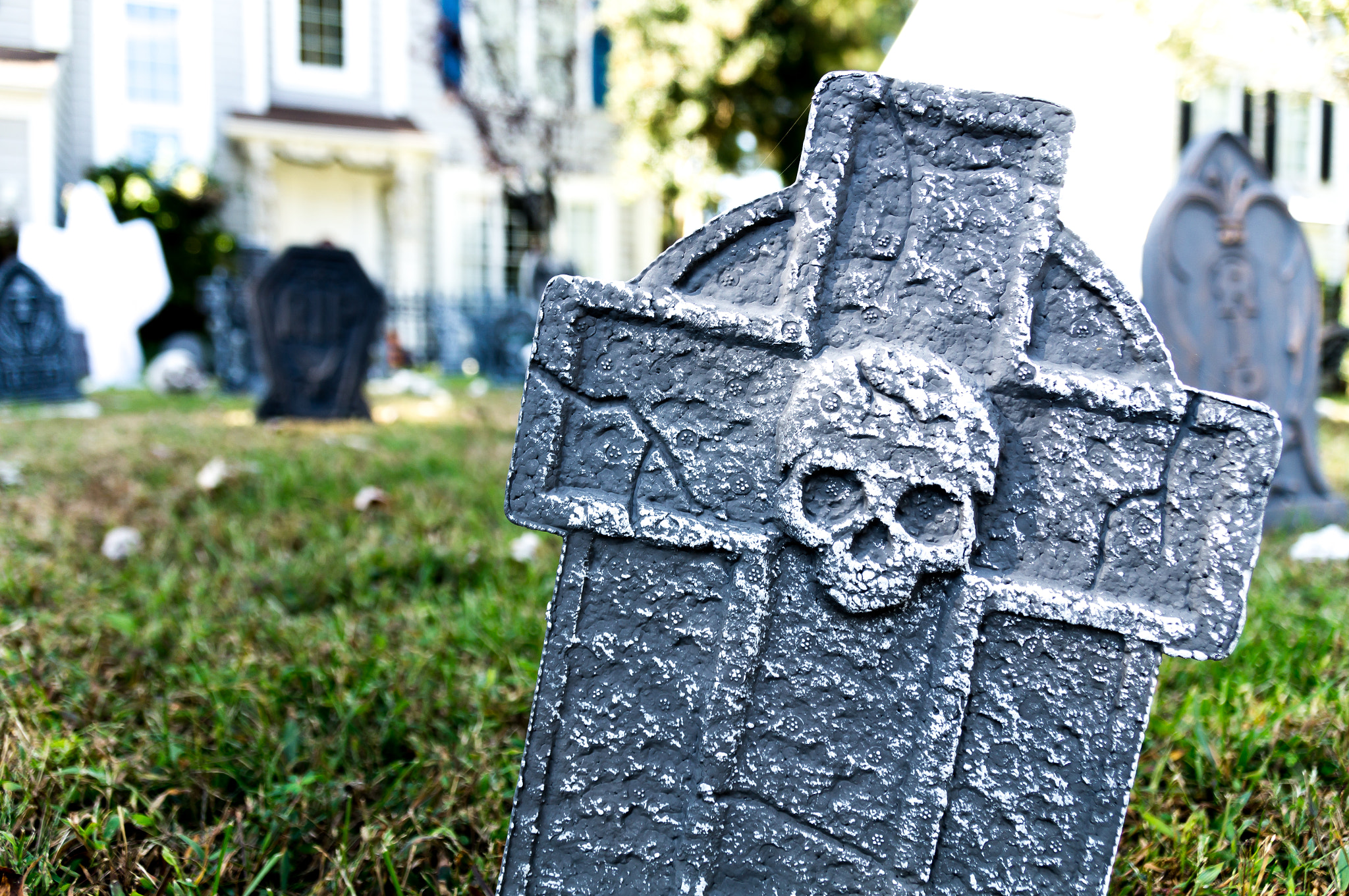 Sony SLT-A57 sample photo. Tombstone halloween decoration photography