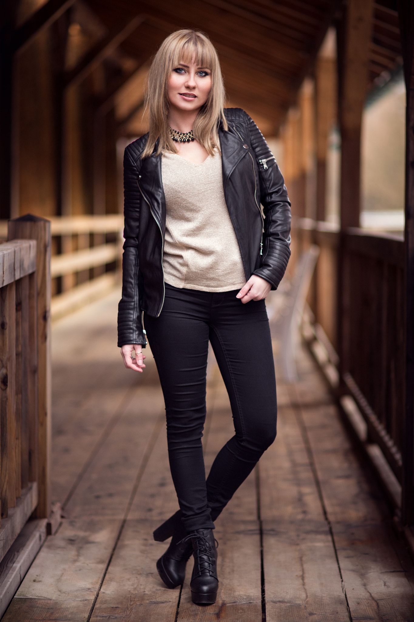 Canon EOS 6D + Canon EF 100mm F2.0 USM sample photo. Caro photography
