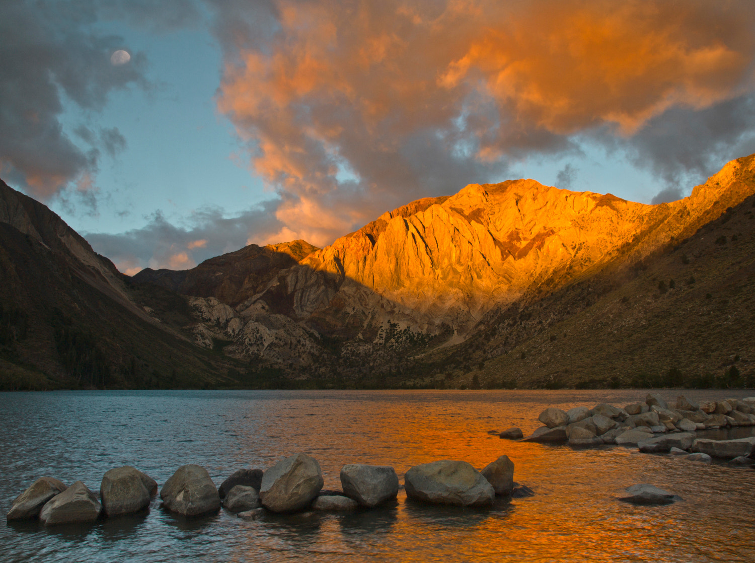 Olympus Zuiko Digital 14-54mm F2.8-3.5 II sample photo. Convict lake, california us photography