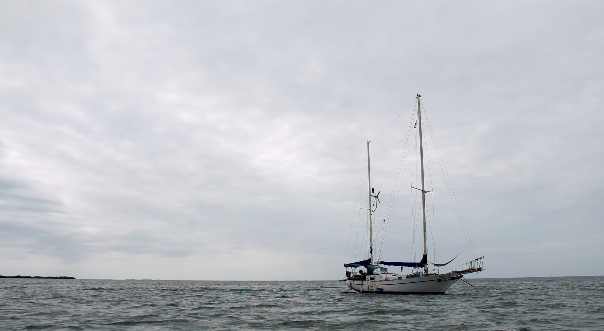 Canon EF-S 18-200mm F3.5-5.6 IS sample photo. Yacht photography