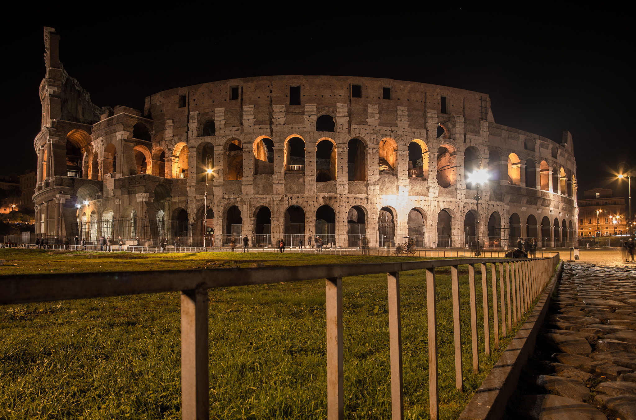 Minolta AF 28-85mm F3.5-4.5 New sample photo. Colloseum in rome at night in december photography