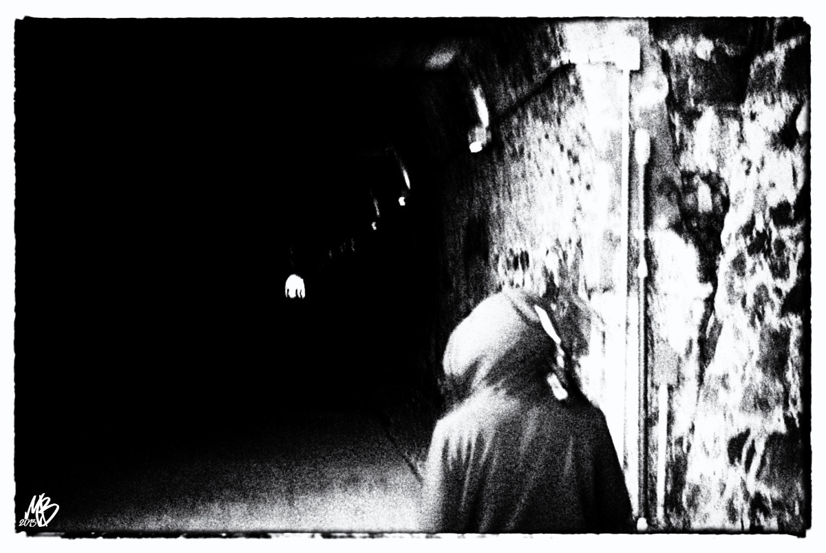 Tamron AF 19-35mm f/3.5-4.5 (A10) sample photo. La luce fuori dal tunnel photography