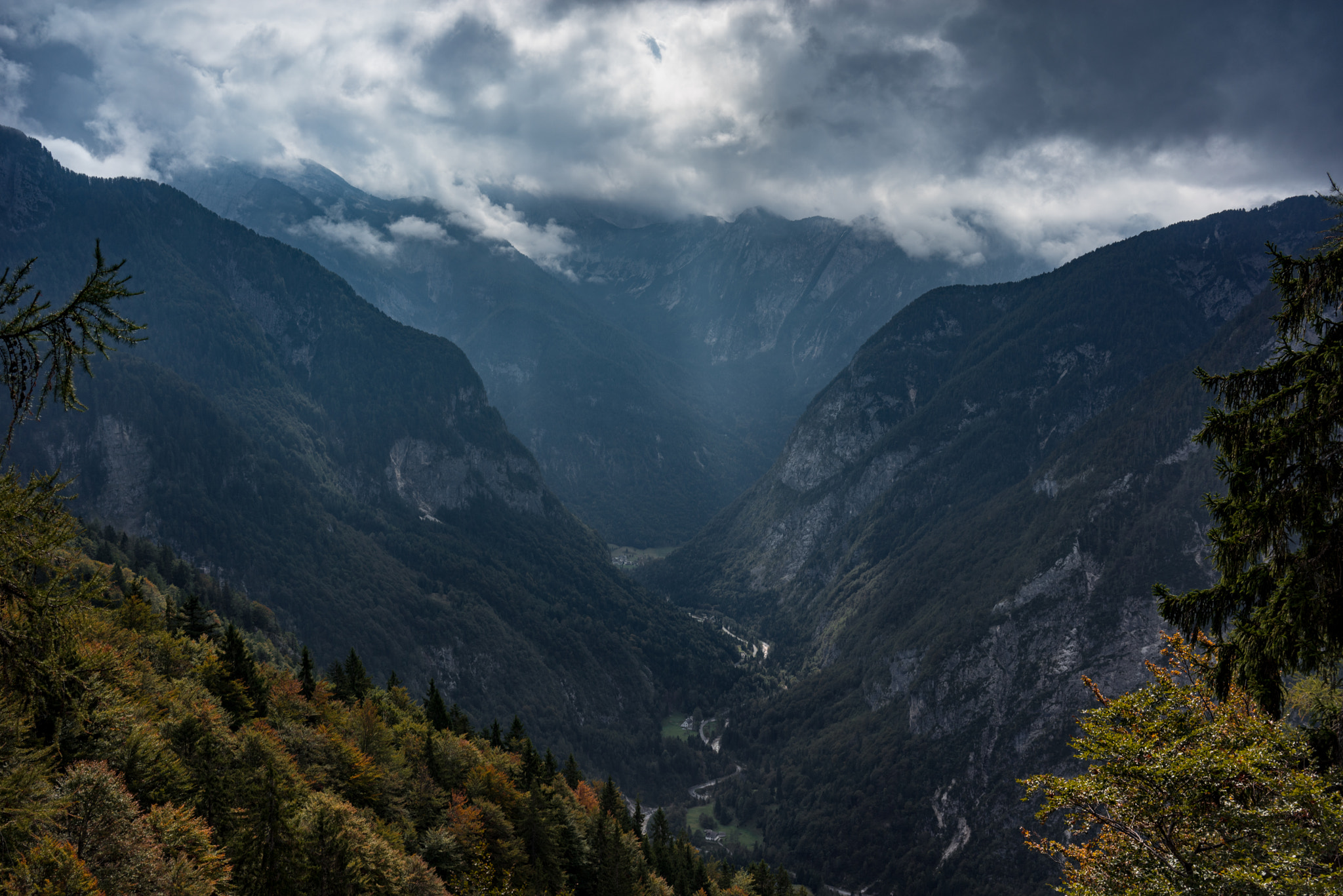 Sony a7R + Sony Sonnar T* FE 35mm F2.8 ZA sample photo. Nationalpark triglav photography