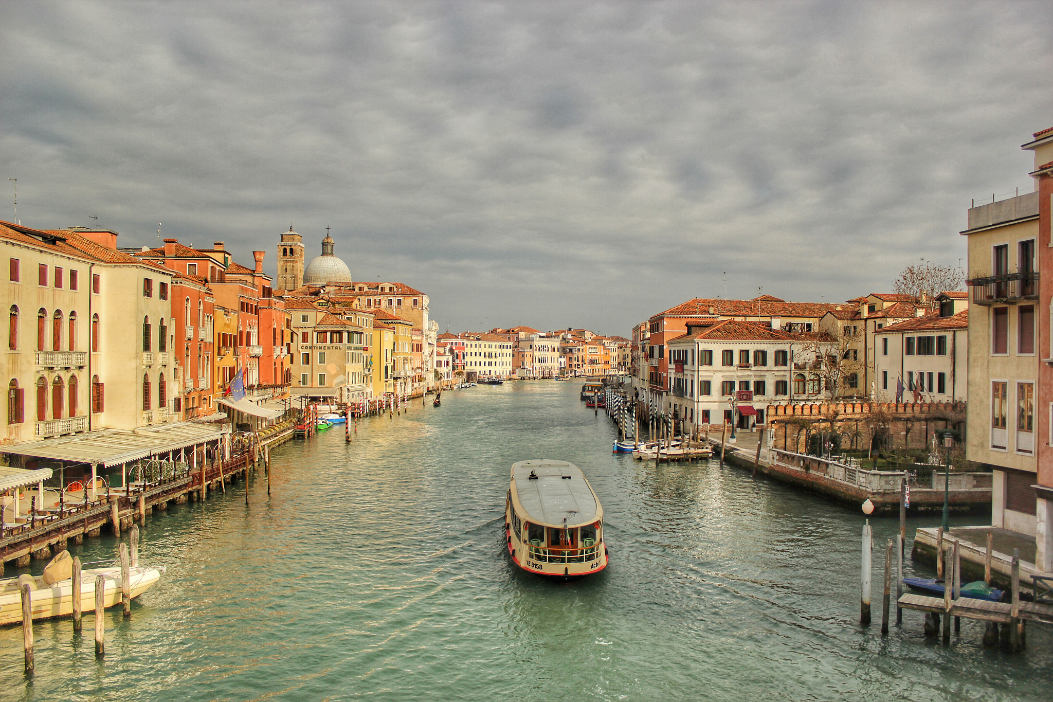 Canon EF-S 18-55mm F3.5-5.6 IS sample photo. Venice photography
