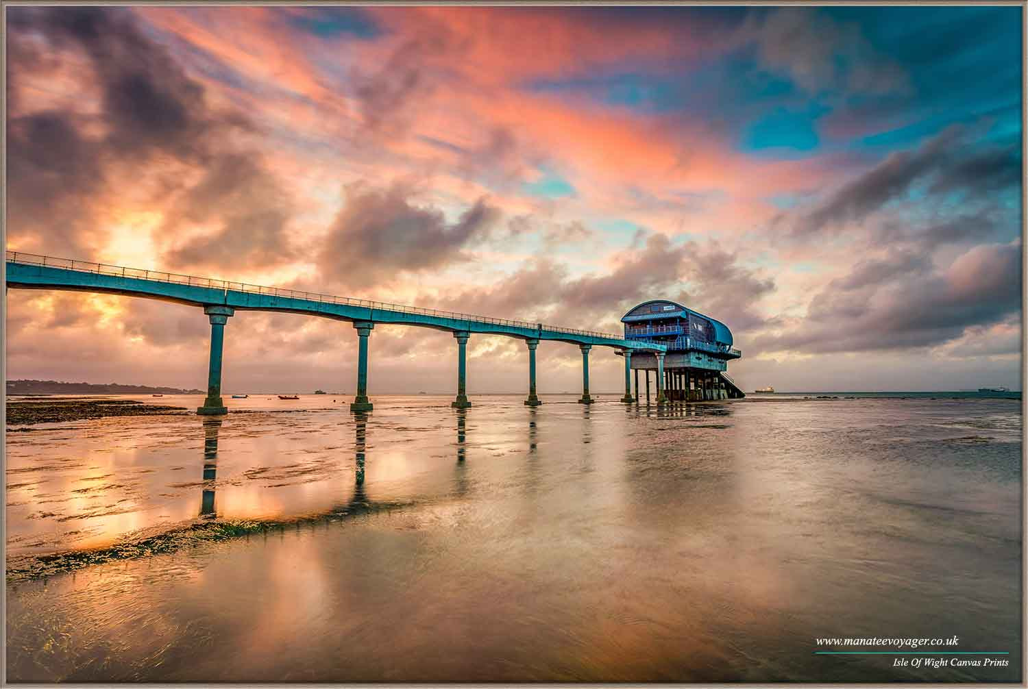 Canon EOS 5DS + Canon EF 17-40mm F4L USM sample photo. Lifeboat station photography