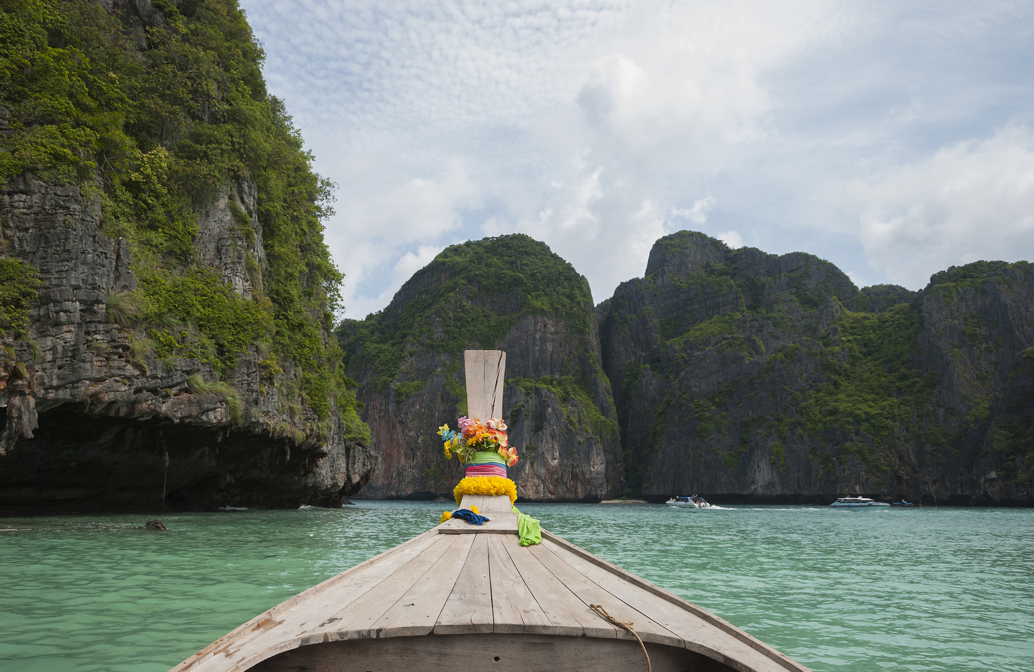 Nikon D80 sample photo. Traditional wooden boat longtail photography